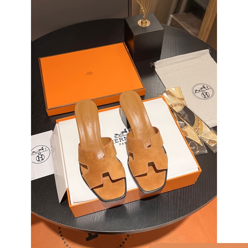 H**mes slippers
